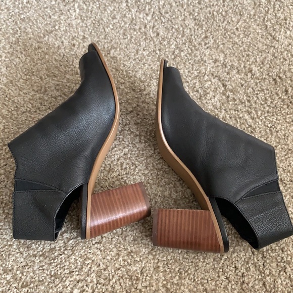 Black open toed booties! - Picture 3 of 5